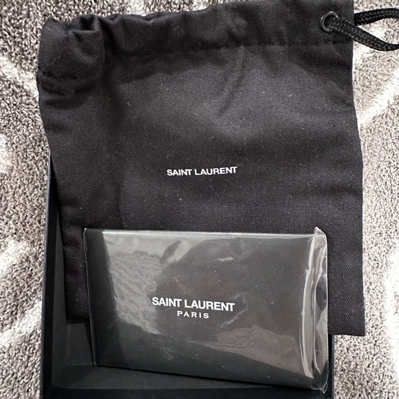 NEW SAINT LAURENT Textured-Leather and Silver-Tone Bracelet - small - Picture 6 of 6